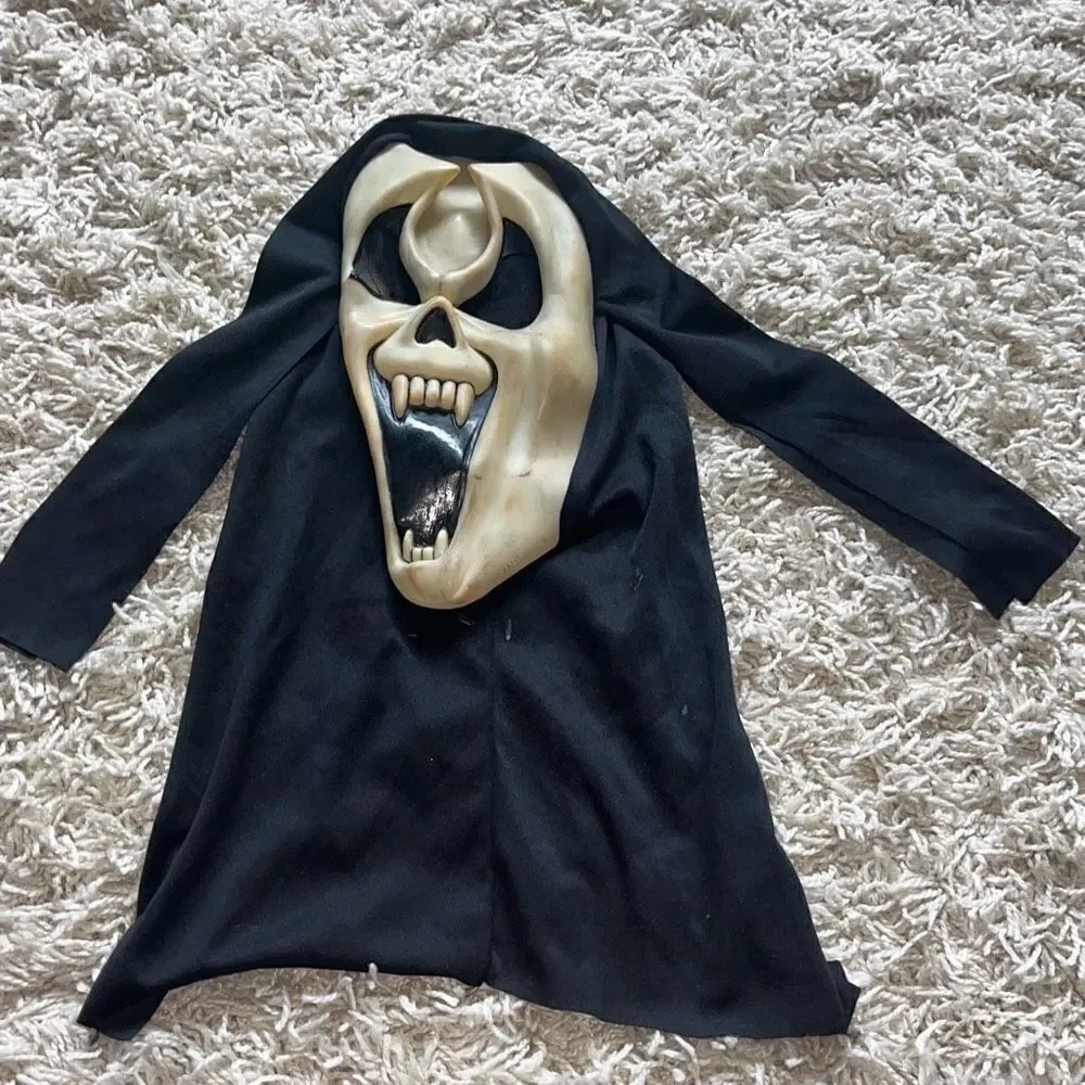 Vintage Fearsome Faces Ghostface FANG Scream Mask Easter Unlimited
